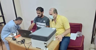 بدء تشغيل مكاتب تطعيم جديدة بلقاح كورونا للمسافرين بالدقهلية.. صور