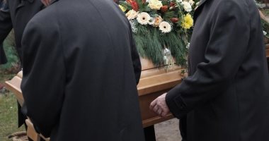 القبض على مسنة تسرق نعوش الموتى في فرنسا بحجة صداقتهم
