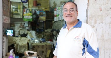 عم أحمد المكوجى: ربيت أولادى بالحلال وأكافح من أجلهم لآخر نفس.. فيديو وصور