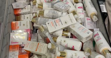 ضبط محاولة تهريب كمية من مستحضرات التجميل بمطار القاهرة