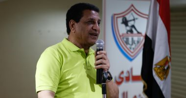 كواليس غرفة الملابس.. فاروق جعفر يصر على الانسحاب أمام الأهلى رغم رفض لاعبي الزمالك