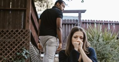 النهايات أخلاق .. خبيرة إتيكيت توضح إزاى تنهى علاقة حب بشياكة 