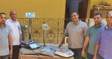 ضبط 18 شيكارة دقيق بلدى ومخالفات متنوعة بالمخابز فى حملات بالأقصر