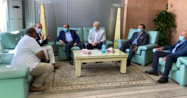 وزير التنمية المحلية يصل الأقصر لمتابعة تنفيذ مشروعات إحياء طريق الكباش
