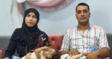 حكاية ألم وأمل.. سلمى وسارة توأم ملتصق من الرأس.. ضحكتهم تفرح وألمهم يوجع القلب