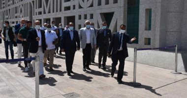 وزير التنمية المحلية يصل الأقصر لمتابعة تنفيذ مشروعات إحياء طريق الكباش