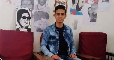 فن من نار.. إبراهيم صنع قلم مخصص لرسم بورتريهات بالحرق على الورق
