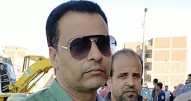 هدية الرئيس لطفل المحلة.. شاهد لحظة تسليم "مستقبل وطن" الهدية لزياد البحيرى