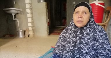 الست صابرة "قصة كفاح".. كل حلمها توفر رزق أولاد ابنها المتوفى "فيديو"