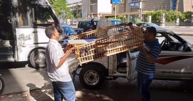 حى الدقى يشن حملة لرفع إشغالات الأكشاك ويمنع انتظار السيارات أعلى الرصيف