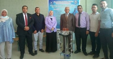 "مش خيال علمى".. طلاب المنيا يبتكرون روبوت يساعد الأطفال من ذوى الإعاقة على الحركة.. وآخر لتوزيع الأسئلة على الطلاب بالامتحانات.. الطلاب:"ربوت البدلة" جزء من عديد من مشروعات التخرج