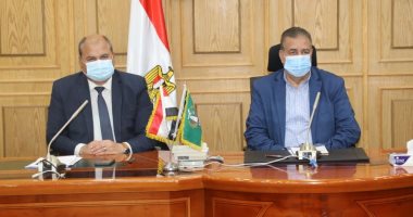 رصف الطرق منتهية المرافق بمركزى أشمون والشهداء ضمن "حياه كريمة" بالمنوفية