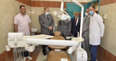 محافظ أسيوط ونائب رئيس جامعة الأزهر يتفقدان سير العمل بالمركز الطبى.. صور