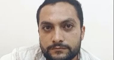 حكاية مسعف حب التعليم فأصبح صيدلى.. تفوق بالثانوية العامة حتى وصل لكلية القمة