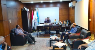 وكيل "تعليم الغربية" يبحث مع رؤساء لجان الثانوية العامة ضوابط امتحانات الدور الثانى