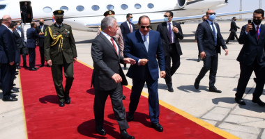 الرئيس السيسى يستقبل العاهل الأردنى ويشيد بالعلاقات الأخوية المتينة بين البلدين.. ويثمن رعاية الجالية المصرية المتواجدة فى الأردن.. والملك عبد الله يؤكد الحرص على الاستفادة من جهود مصر التنموية