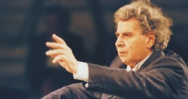 وفاة الموسيقار اليونانى ميكيس ثيودوراكيس عن عمر ناهز 96 عاما