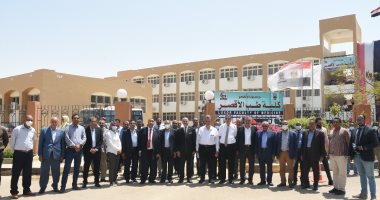 "طب الأقصر" مستقبل جديد لأبناء الصعيد.. رئيس الجامعة: الانتهاء من تجهيز الكلية وتوفير كافة الاحتياجات طبقاً للمواصفات القياسية المطلوبة..  والدراسة تبدأ بنظام التحويل وإدراجها في التنسيق العام المقبل.. صور