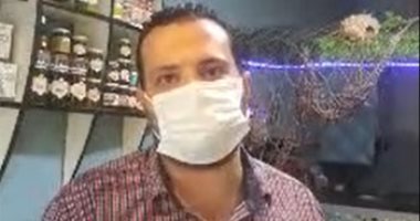 من الفسيخ أبو قشطة للرنجة بالعسل.. تعرف على أغرب سندوتشات السمك بالبحيرة "فيديو"