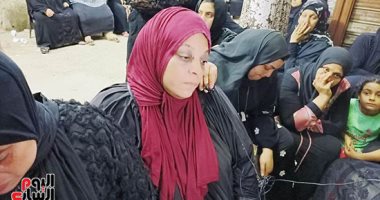 والدة شهيد لقمة العيش بالدقهلية: ذهب للعمل بالقاهرة رجع جثة وعايزة حقه.. فيديو وصور 