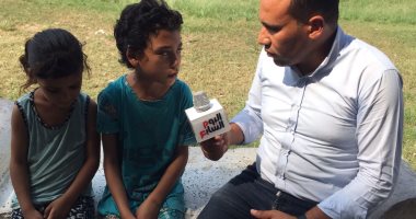 أب يقيد بناته بالسلاسل الحديدية ويعذبهن فى الإسماعيلية.. الأطفال يروون التفاصيل