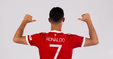 روني عن كريستيانو رونالدو: يستطيع اللعب حتى 40 عاما