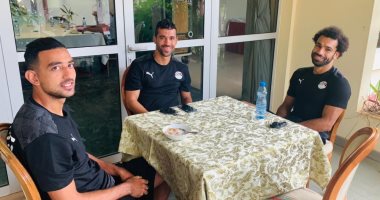 محمد صلاح يصل الجابون وينضم لمنتخب مصر استعداداً لمباراة الغد