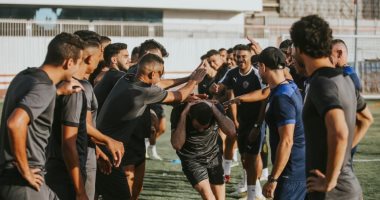 ترحيب خاص من لاعبي الزمالك بالوافد الجديد عمر كمال عبد الواحد.. صور