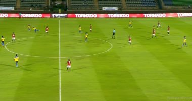 الجابون تسجل الهدف الأول والتسلل ينقذ منتخب مصر.. فيديو