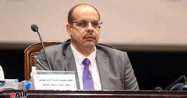أكرم القصاص: كلمة الرئيس السيسى بقمة الجزائر تؤكد على أهمية التحالف العربى