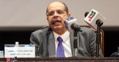 الخشت وأكرم القصاص فى حوار مفتوح مع طلاب جامعة القاهرة اليوم حول بناء الإنسان