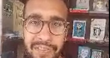 حكاية أشهر تروسيكل لبيع الكتب بأسعار مخفضة للمواطنين فى كفر الشيخ ..لايف