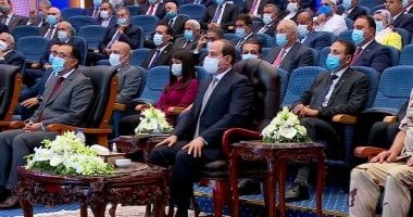 الرئيس السيسي يوجه بتعويض مناسب للعقارات المزالة خلف ميناء "المكس"
