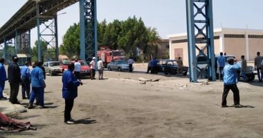 الحماية المدنية تحاول السيطرة على حريق داخل مصنع الألومنيوم بنجع حمادى