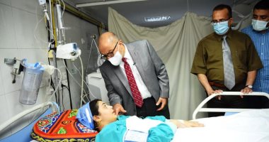 الرئيس السيسى يوجه برعاية وعلاج طالبة أسيوط المصابة فى حادث دهس.."منة" بين الحياة والموت بسبب "تريلا".. ووالدتها: ابنتى خضعت لـ 6 عمليات جراحية ومحتاجة جلد من متوفى لاجراء عمليات تجميل بجسدها.. صور