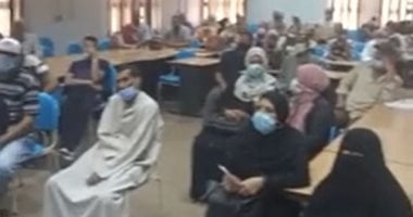 تطعيم المعلمين والإداريين بكفر الشيخ بلقاح كورونا قبل بداية العام الدراسى.. فيديو
