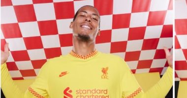 ليفربول يعلن عن قميصه الثالث فى غياب محمد صلاح.. فيديو وصور