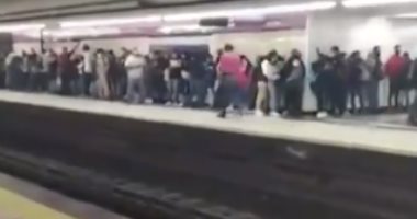 لحظات رعب على وجوه ركاب المترو بالمكسيك بعد اهتزاز نفق بسبب الزلازل.. فيديو