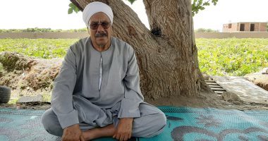 تسمع عن الفلاح المثالى؟.. عم جمعة حافظ على اللقب 10 سنوات وعمره 70 عاما.. لايف