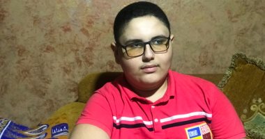حكاية "عبد الفتاح" طالب ثانوى أزهرى بشمال سيناء يفقد بصره بالتدريج ويحكى قصته.. فيديو