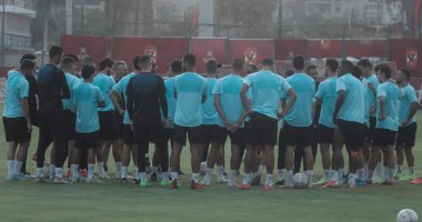 الأهلي يرفض "هوجة" تعديل العقود رغم الإغراءات الخارجية