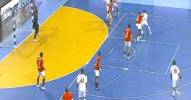 أول تقدم للزمالك بنتيجة 12 / 11 أمام الأهلى بالدقيقة 25 فى السوبر الأفريقى لليد