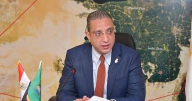 تطورات موسعة لـ"حياة كريمة" بالفيوم.. فرق لتوعية المواطنين بأهمية المبادرة.. المحافظ يناقش معوقات تنفيذ مشروعات الرى والكهرباء والزراعة والشباب والرياضة.. ويؤكد على مشاركة الشباب والمرأة فى التنمية.. صور