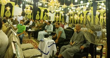 عزاء الراحل محمود العربي والحزن يخيم على قرية أبو رقبة في أشمون.. فيديو وصور