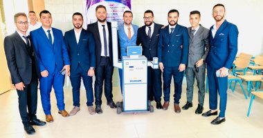 طلاب يبتكرون روبوت بيعقم وبيراقب على الطلبة فى الامتحانات.. صناعة مصرية 100% 