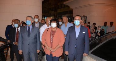 وزيرة الثقافة تزور مكتبة مصر العامة بالأقصر.. تشهد افتتاح الليالى الفنية بالمسرح الفرعونى.. تشيد بدور المكتبة فى نشر الوعى.. توجه بتزويدها بأحدث إصدارات الوزارة.. وتؤكد: مكتبات مصر العامة أحد أذرع المعرفة.. صور
