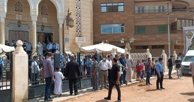 المحطة الأخيرة.. مباشر من أمام مقبرة عائلة محمود العربى بالمنوفية.. لايف وصور