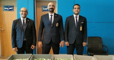الجمارك تضبط كمية كبيرة من الأدوية بحوزة راكبة روسية في مطار الغردقة..صور   