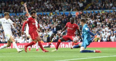 ليفربول يتقدم على ليدز بهدف محمد صلاح الـ100 فى الشوط الأول.. فيديو