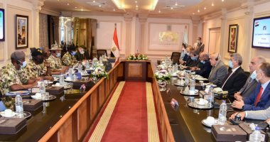 مباحثات بين العربية للتصنيع ووفد عسكرى نيجيرى لتعزيز مجالات التصنيع المشترك